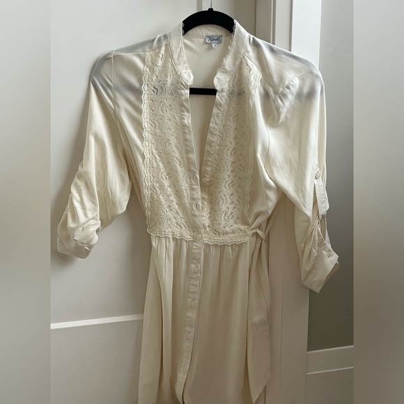 Kismet top in cream. Size small and in good condition - Picture 1 of 1